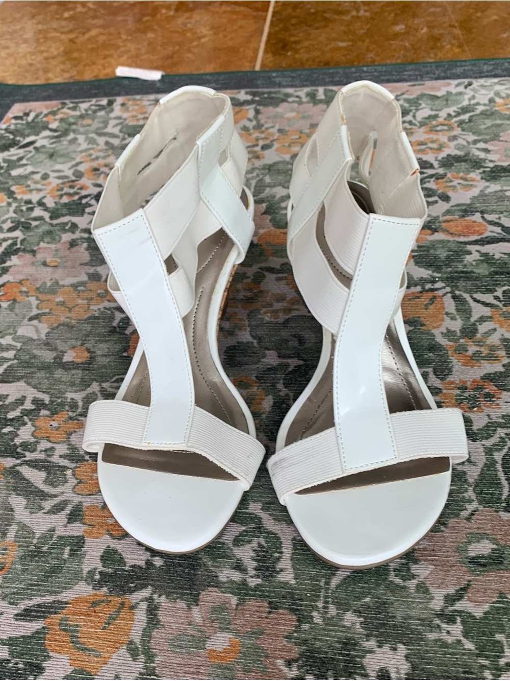 dexflex comfort White Strappy Elastic Block Heel Sandals